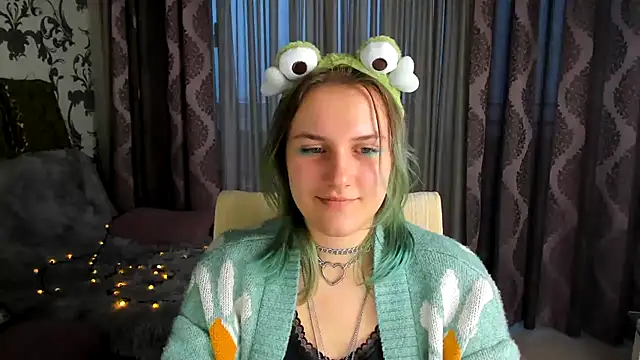 MelaniSep online show from December 22, 2024, 1:55 pm