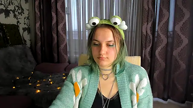 MelaniSep online show from December 25, 2024, 1:09 pm