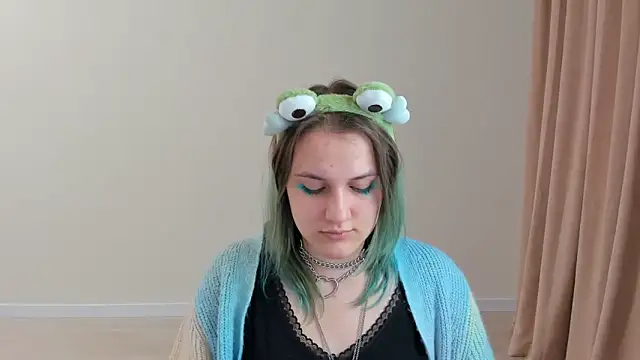 MelaniSep online show from February 10, 2025, 3:32 pm