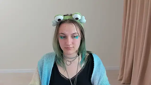 MelaniSep online show from February 13, 2025, 3:46 pm