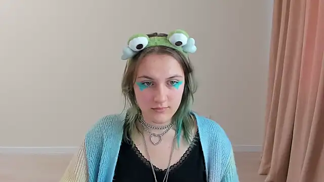 MelaniSep online show from February 16, 2025, 12:21 pm