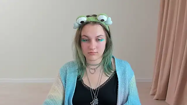 MelaniSep online show from February 19, 2025, 3:49 pm