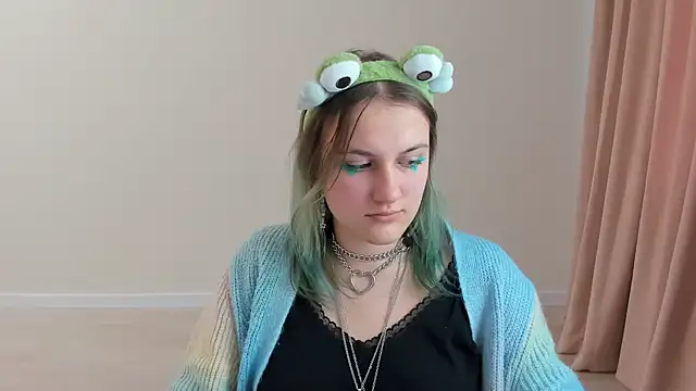 MelaniSep online show from February 20, 2025, 12:15 pm