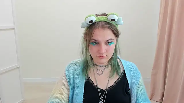 MelaniSep online show from February 23, 2025, 12:59 pm