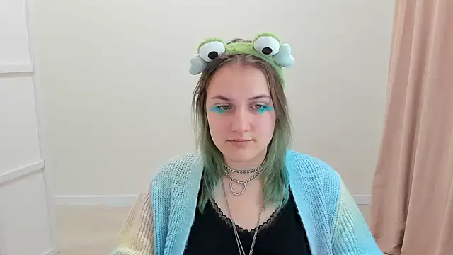 MelaniSep online show from February 23, 2025, 4:02 pm