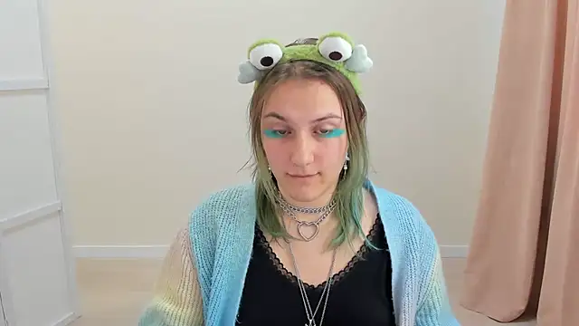 MelaniSep online show from February 26, 2025, 12:14 pm