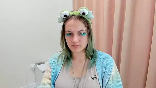 MelaniSep online show from March 11, 2025, 2:18 pm