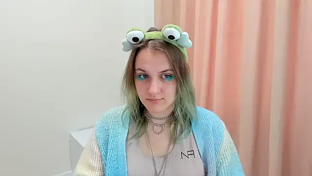 MelaniSep online show from March 12, 2025, 10:05 am