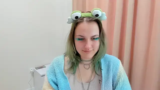 MelaniSep online show from March 13, 2025, 1:07 pm