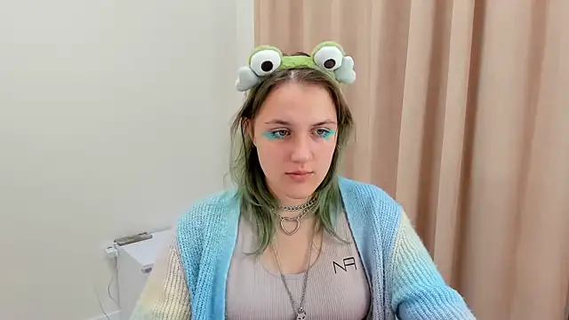 MelaniSep online show from March 13, 2025, 4:12 pm