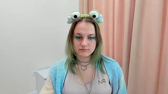 MelaniSep online show from March 14, 2025, 1:24 pm