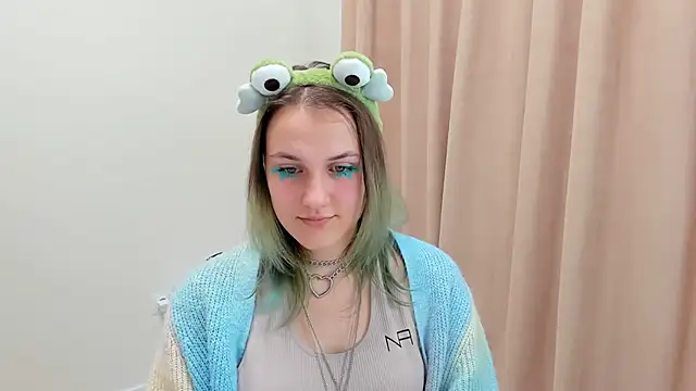 MelaniSep online show from March 18, 2025, 4:04 pm