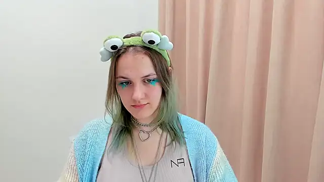 MelaniSep online show from March 20, 2025, 1:04 pm