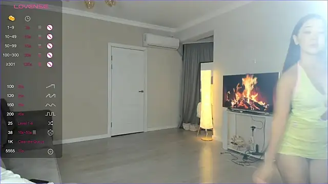 sailorrmoon online show from March 14, 2025, 1:35 pm