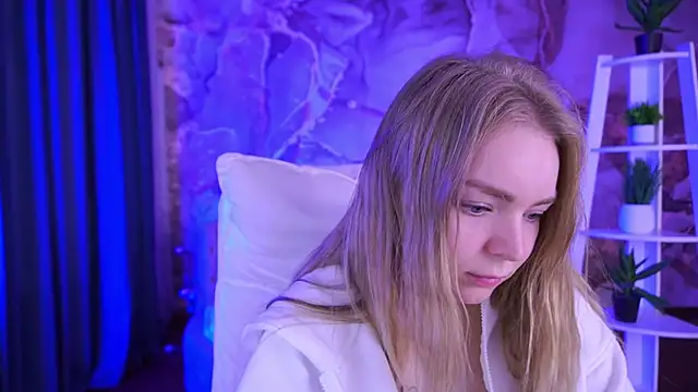 EmilySunshineS online show from November 10, 2025, 7:07 am