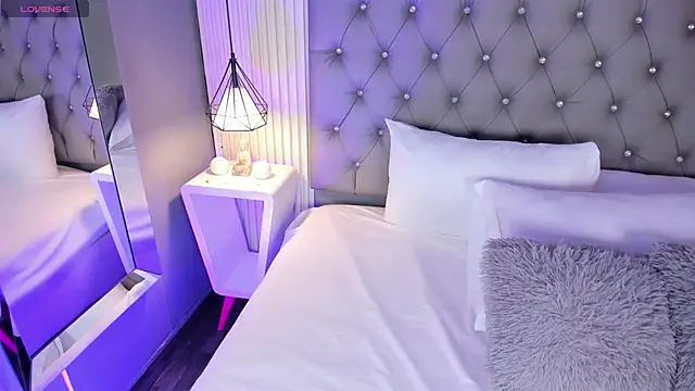 VioletthaRous online show from February 18, 2026, 10:39 pm