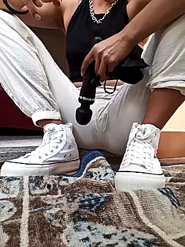 KarolinaReaper online show from September 9, 2025, 12:26 pm