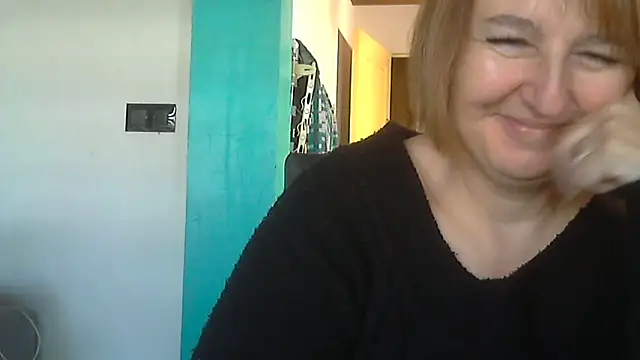 Sandcoq online show from September 29, 2025, 7:57 am