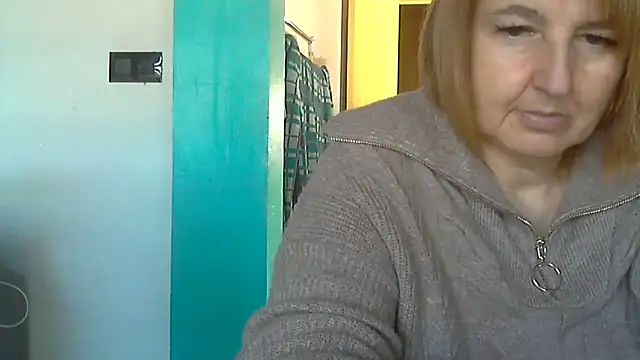 Sandcoq online show from October 13, 2025, 8:47 am