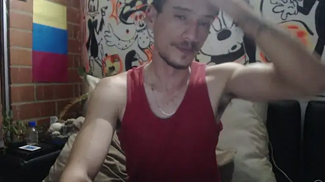 Snapshot of roystonee01 chatting on October 28, 2025, 1:31 am roystonee01 online show from October 28, 2025, 1:31 am