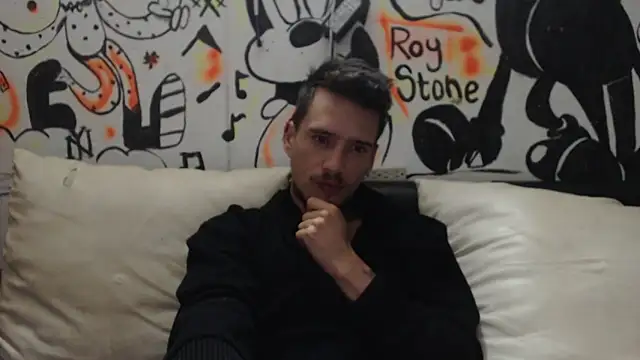 Snapshot of roystonee01 chatting on January 6, 2026, 10:19 am roystonee01 online show from January 6, 2026, 10:19 am