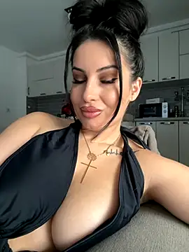 melissablack online show from October 28, 2025, 7:56 am