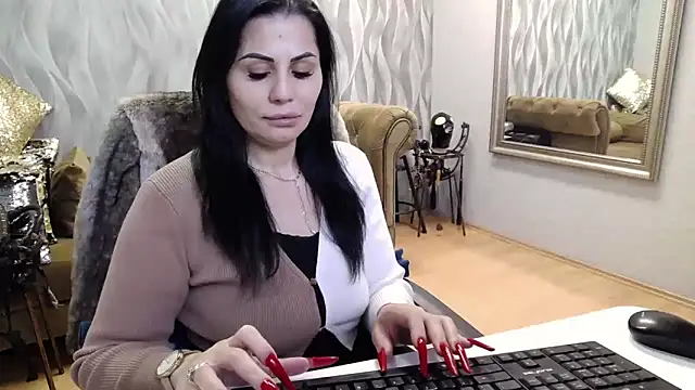 Snapshot of Sara_Poison chatting on October 10, 2025, 2:43 am Sara Poison online show from October 10, 2025, 2:43 am