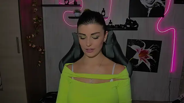 KayWuds online show from December 4, 2024, 8:56 am