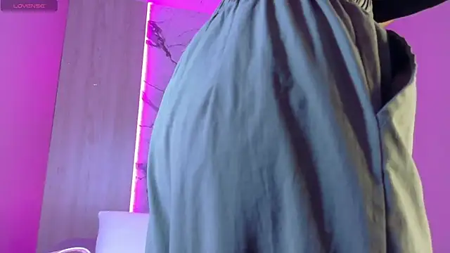 Charlotte Love10 online show from November 20, 2025, 12:16 pm