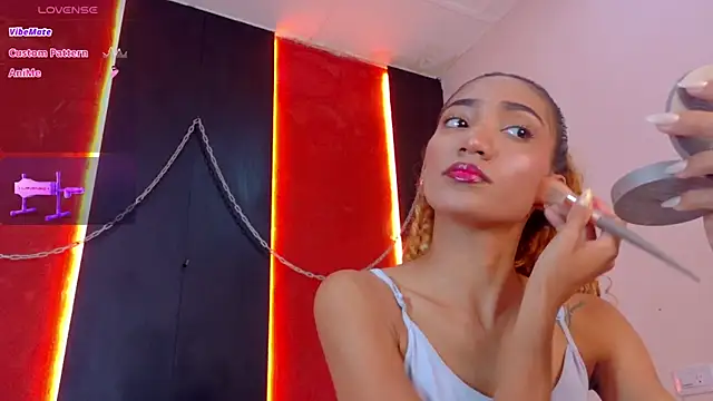 Snapshot of Charlotte_Love10 chatting on February 4, 2026, 11:38 am Charlotte Love10 online show from February 4, 2026, 11:38 am