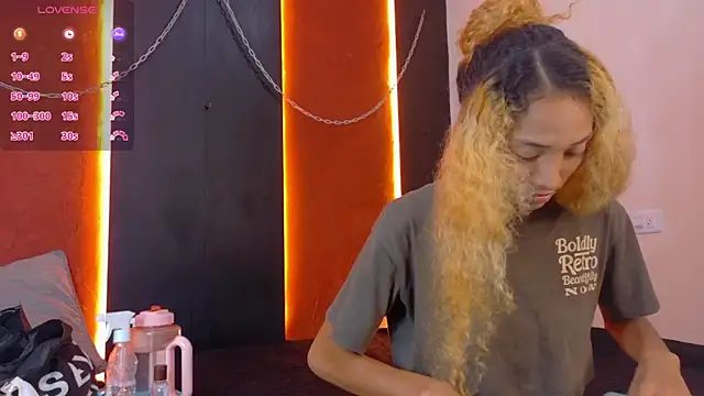 Snapshot of Charlotte_Love10 chatting on February 6, 2026, 9:51 pm Charlotte Love10 online show from February 6, 2026, 9:51 pm