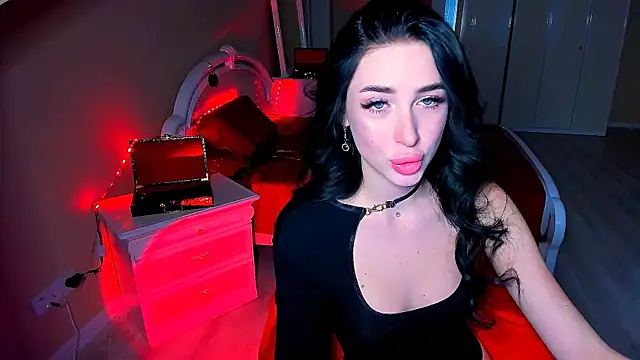 Snapshot of lovely_desire chatting on December 8, 2024, 11:03 am lovely desire online show from December 8, 2024, 11:03 am