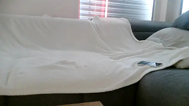 WilloGirl online show from May 30, 2026, 4:26 pm