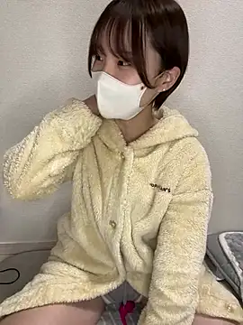 Snapshot of -x_MIU_x chatting on March 10, 2025, 11:10 am -x MIU x online show from March 10, 2025, 11:10 am