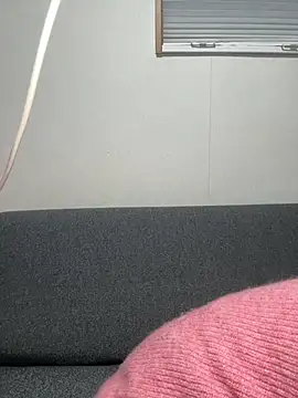 Snapshot of -x_MIU_x chatting on February 5, 2026, 10:09 am -x MIU x online show from February 5, 2026, 10:09 am