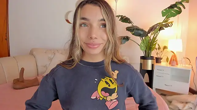 Mollymoon1 online show from February 23, 2026, 9:23 pm