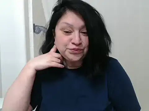 AlyssiaAmoreXO online show from February 8, 2025, 4:14 pm