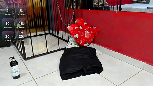 Snapshot of ValentinaThomas chatting on March 14, 2025, 10:38 pm ValentinaThomas online show from March 14, 2025, 10:38 pm