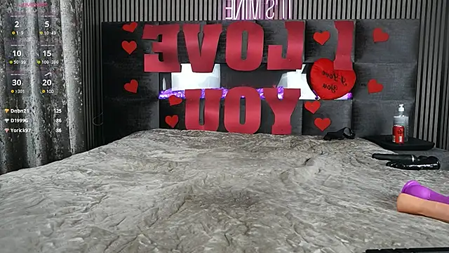 MilaMaaay online show from February 9, 2025, 6:37 pm