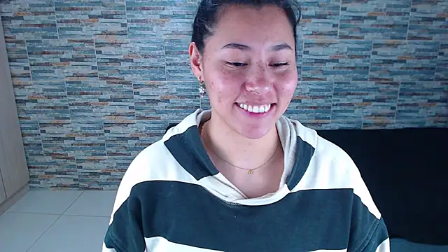  joy yva online show from November 20, 2025, 4:18 pm