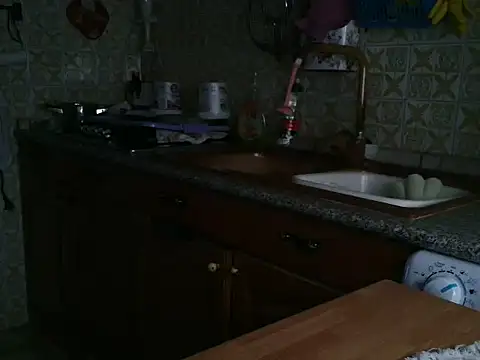 VeneRed online show from September 27, 2025, 6:51 am