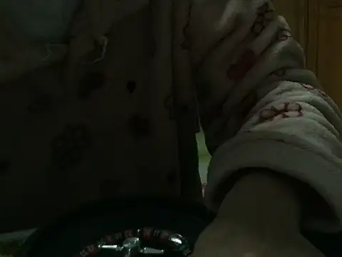 VeneRed online show from October 15, 2025, 4:40 pm