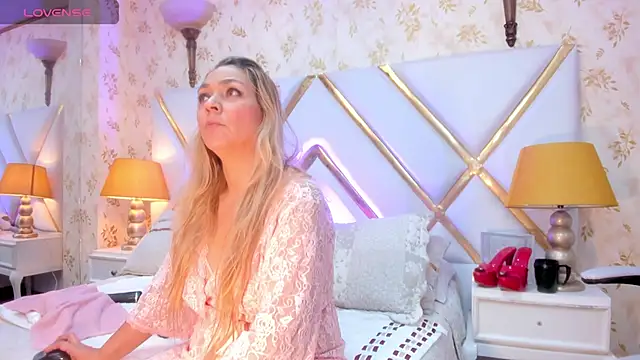 MalorySweet online show from December 30, 2024, 12:20 pm