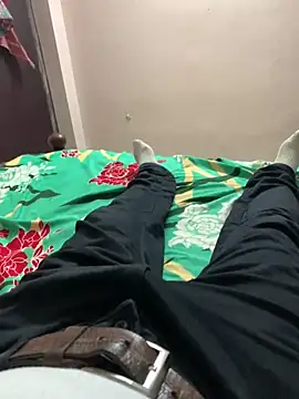 desiduzz21 online show from October 15, 2025, 3:45 pm