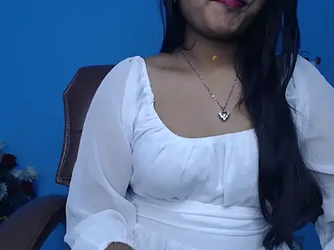 Wish Queen online show from November 18, 2025, 1:04 pm