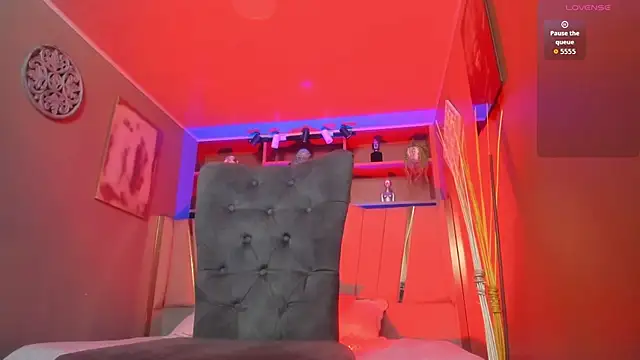 Lucy Williiams online show from October 30, 2025, 11:33 am