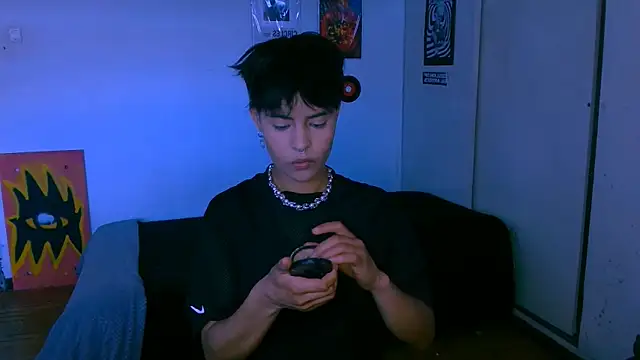 alex one888 online show from October 21, 2025, 10:10 pm