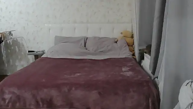 KateBunny online show from October 7, 2025, 3:31 pm