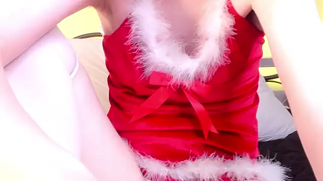 Snapshot of LilianSwall chatting on December 23, 2024, 2:28 pm LilianSwall online show from December 23, 2024, 2:28 pm