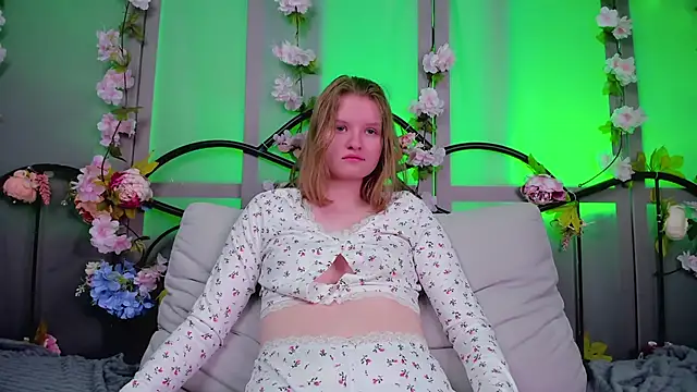 Snapshot of LilianSwall chatting on February 1, 2025, 4:54 pm LilianSwall online show from February 1, 2025, 4:54 pm